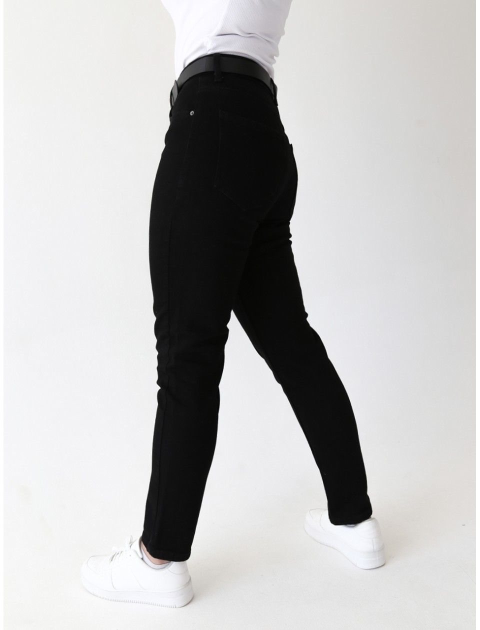 Джинсы женские утепленные МОМ черные 25-30  2439-769