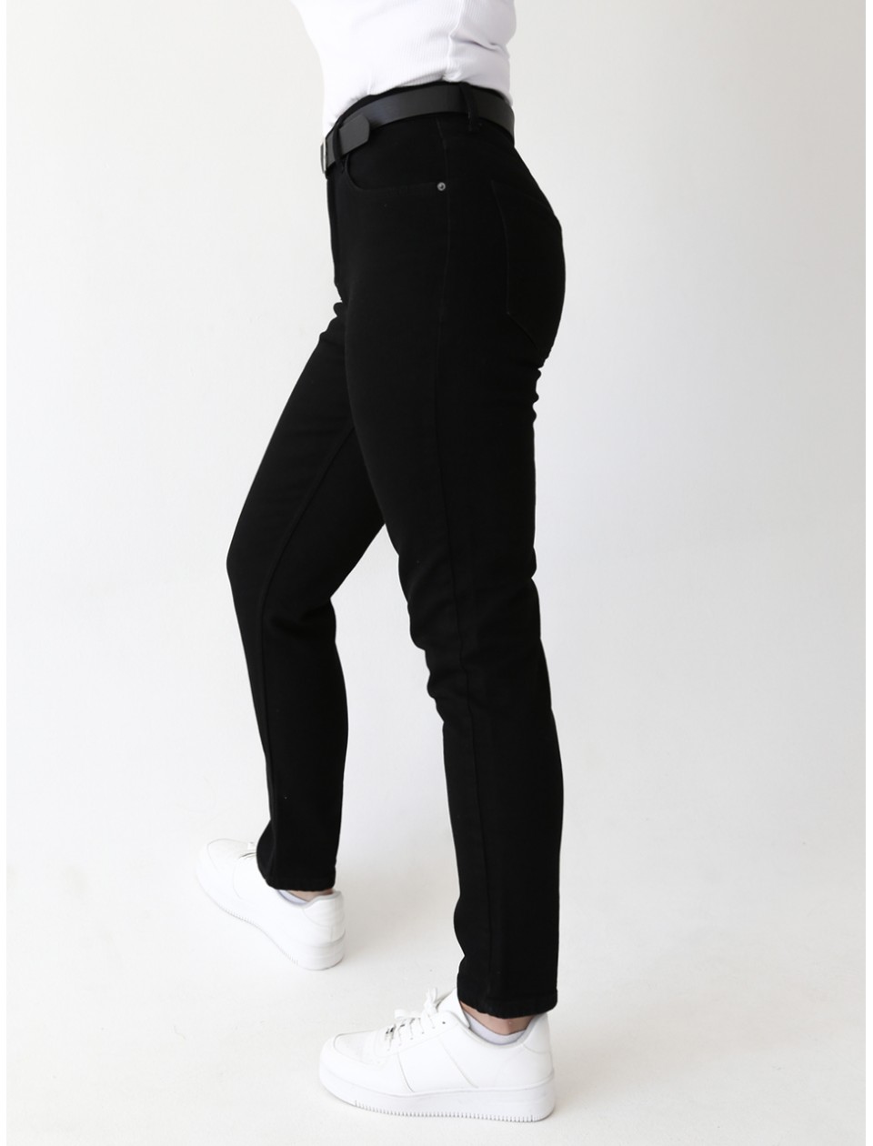 Джинсы женские утепленные МОМ черные 25-30  2439-769