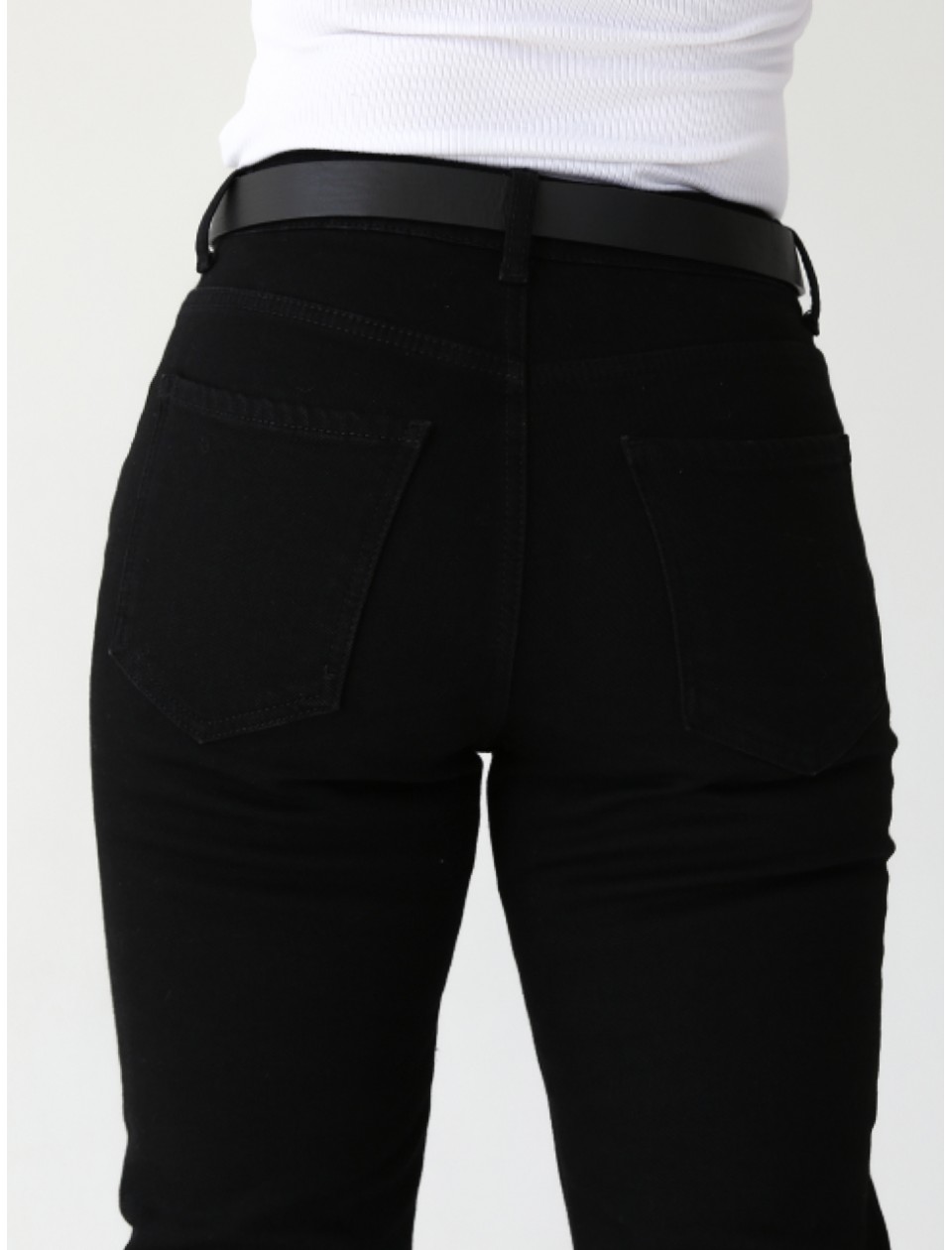 Джинсы женские утепленные МОМ черные 25-30  2439-769
