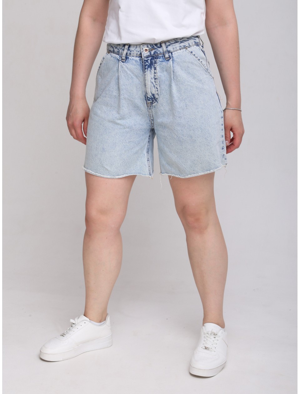 Шорти джинсові жіночі блакитні із защипами 25-29 4469-1