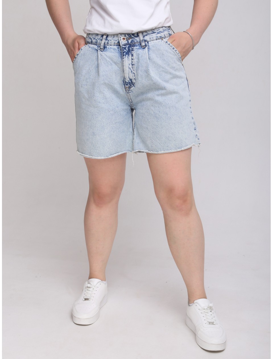 Шорти джинсові жіночі блакитні із защипами 25-29 4469-1