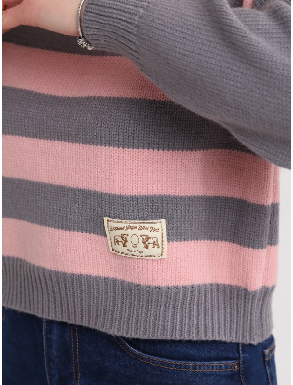 Светр жіночий рожевий з сірим укорочений в смужку 312-11-1