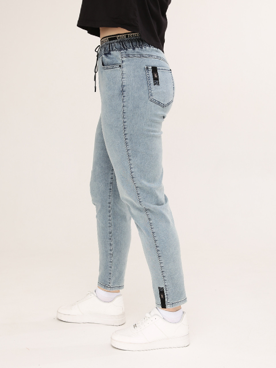 Джинсы женские синие с зеленым МОМ летние пояс на резинке  1263