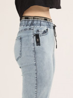 Джинсы женские синие с зеленым МОМ летние пояс на резинке  1263