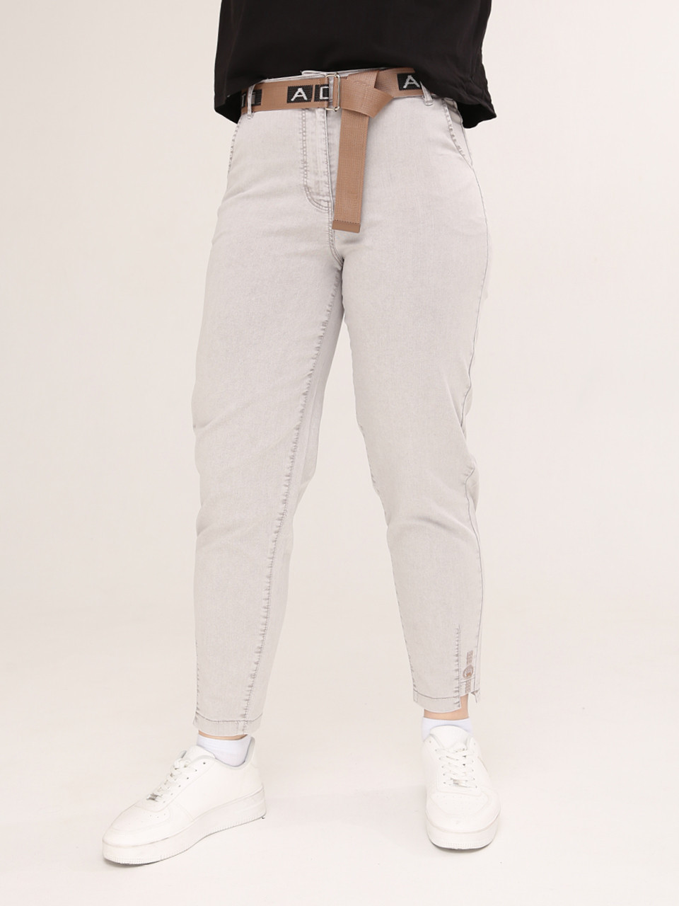 Джинсы женские бежевые МОМ летние  7437