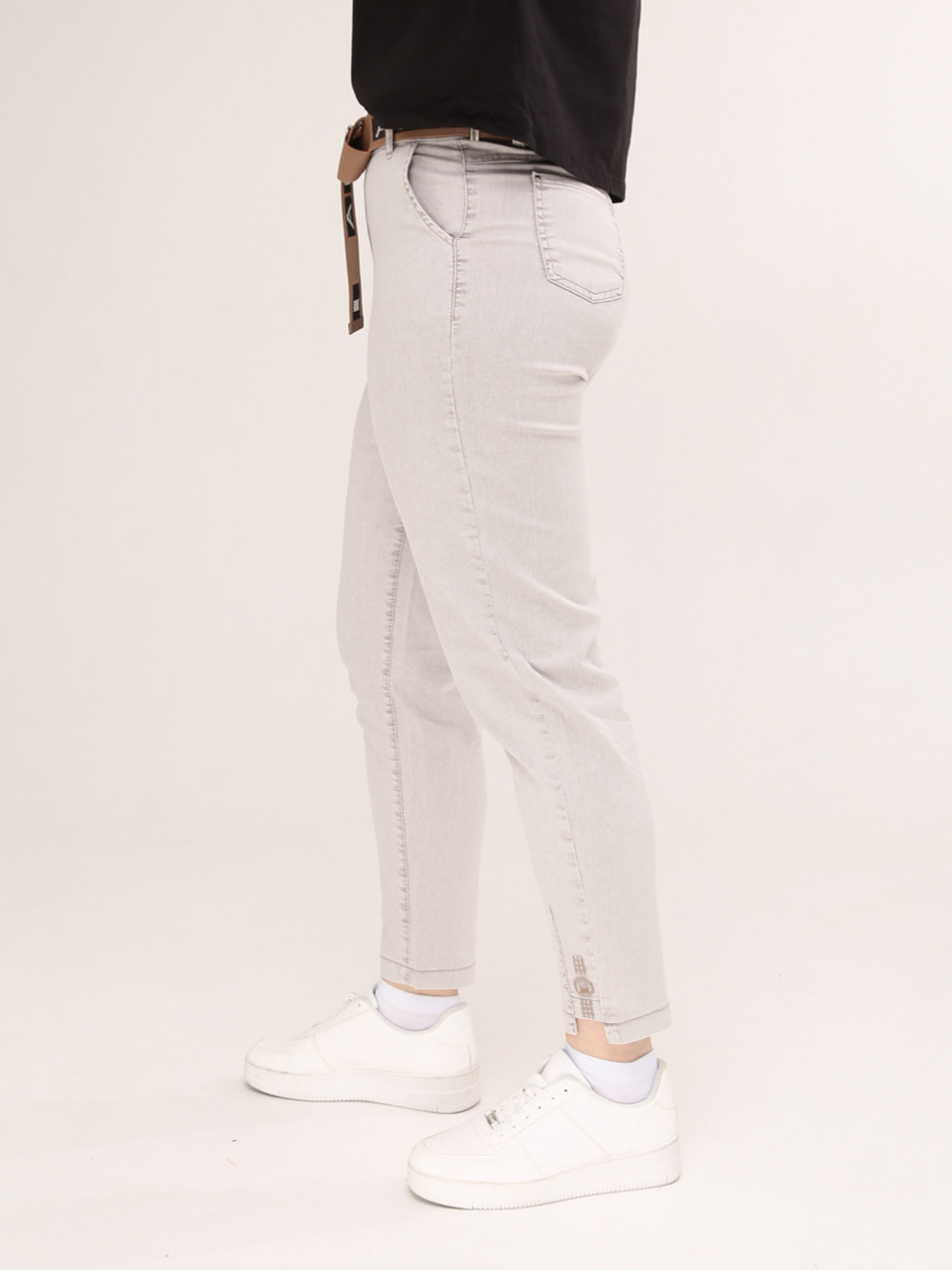 Джинсы женские бежевые МОМ летние  7437