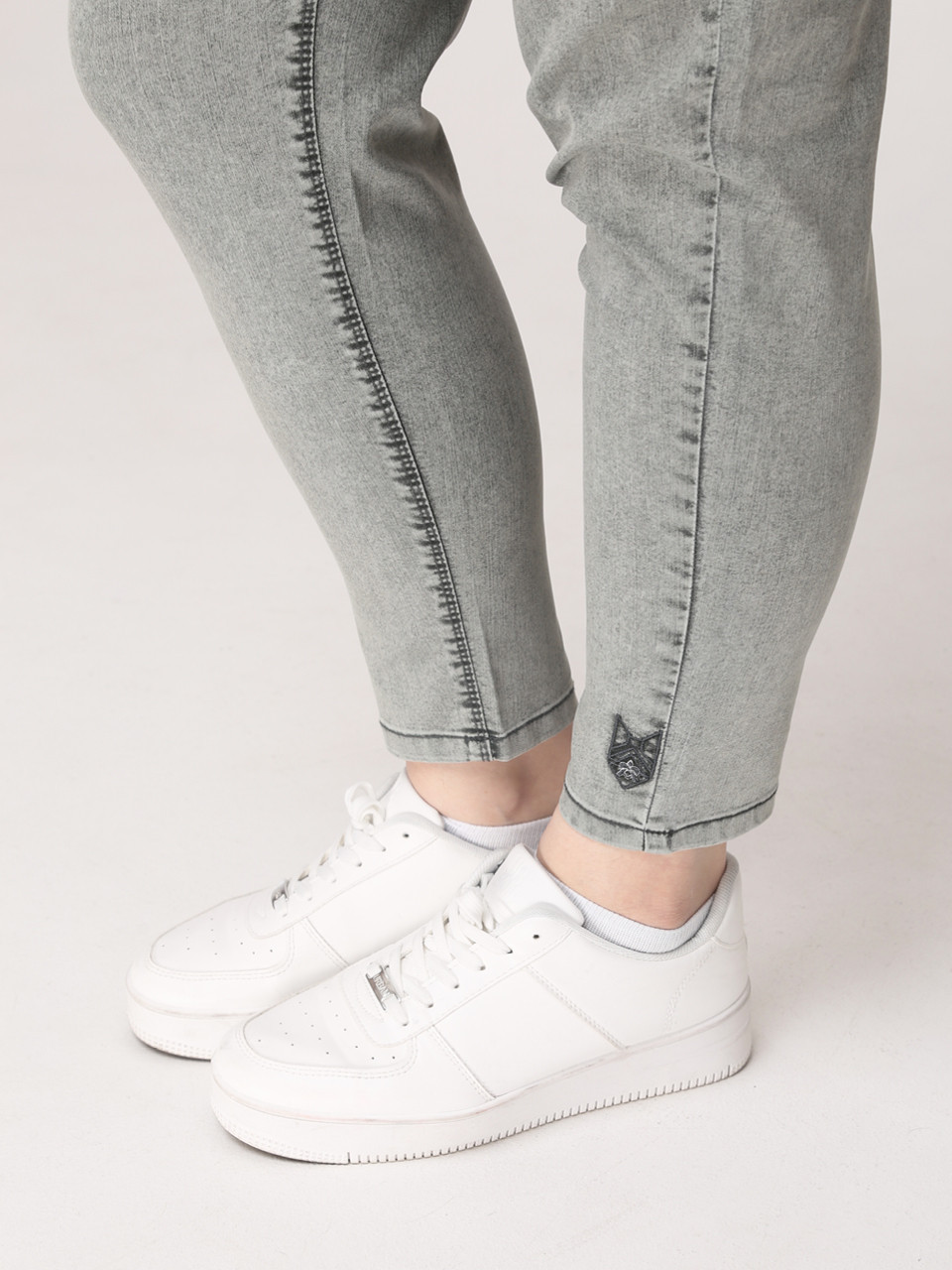 Джинсы женские оливковые МОМ летние на кулиске большой размер  7444-В-2