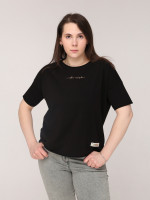 Футболка женская черная широкая с надписью  1835-1