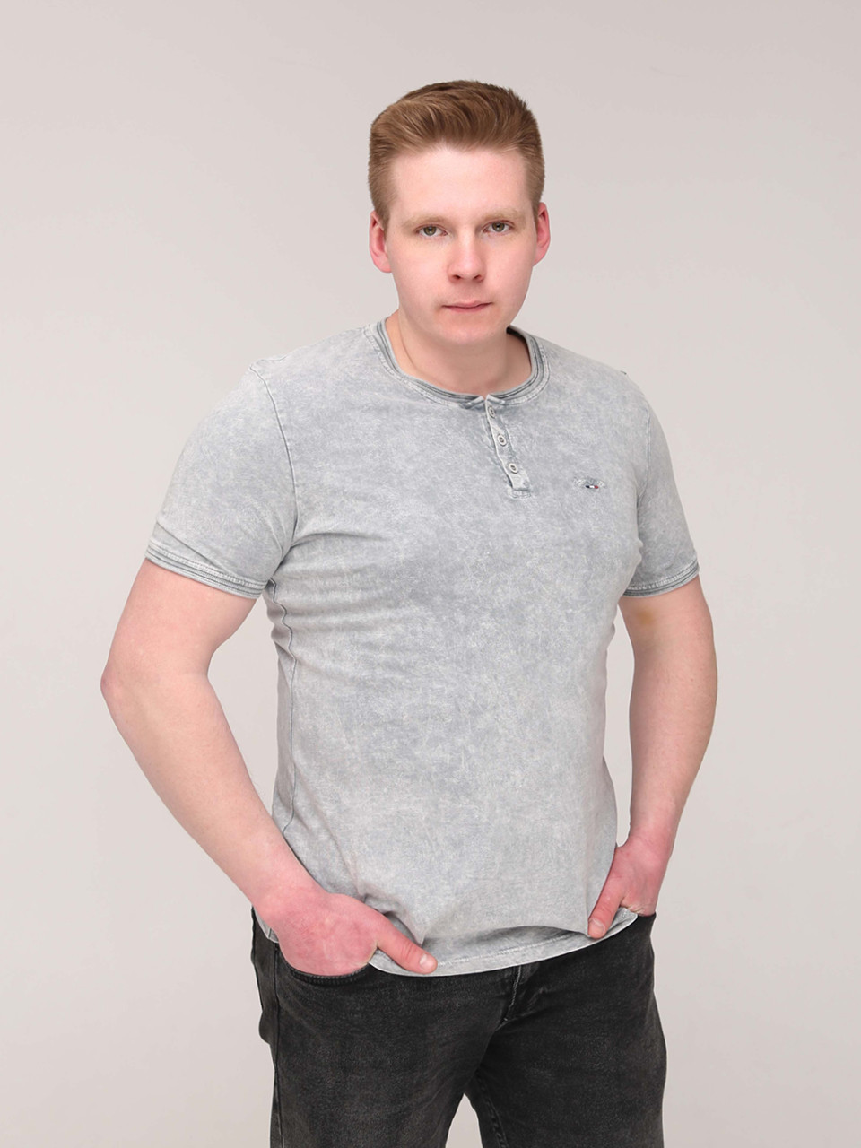 Футболка чоловіча світло-сіра однотонна з варінням 2111-2