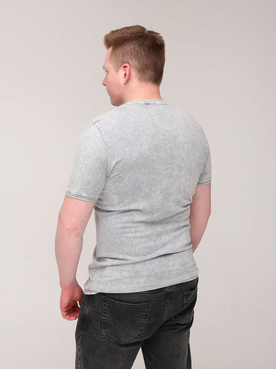 Футболка чоловіча світло-сіра однотонна з варінням 2111-2