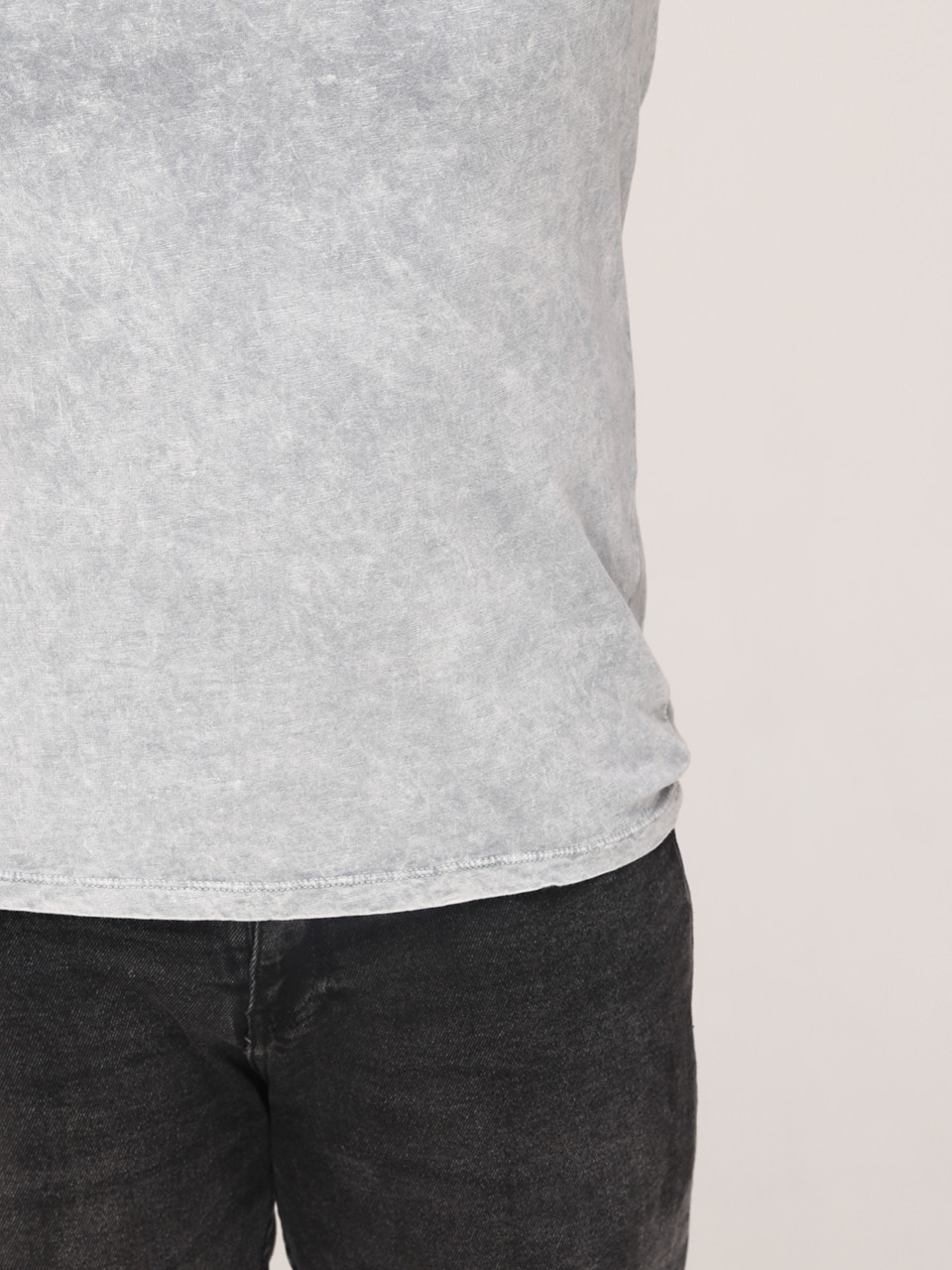 Футболка чоловіча світло-сіра однотонна з варінням 2111-2