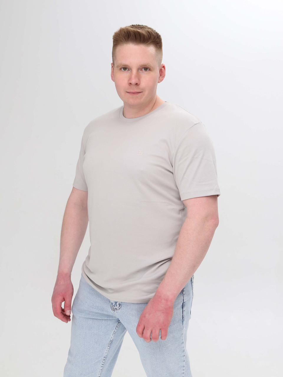 Футболка чоловіча світло-сіра пряма однотонна 1976-2