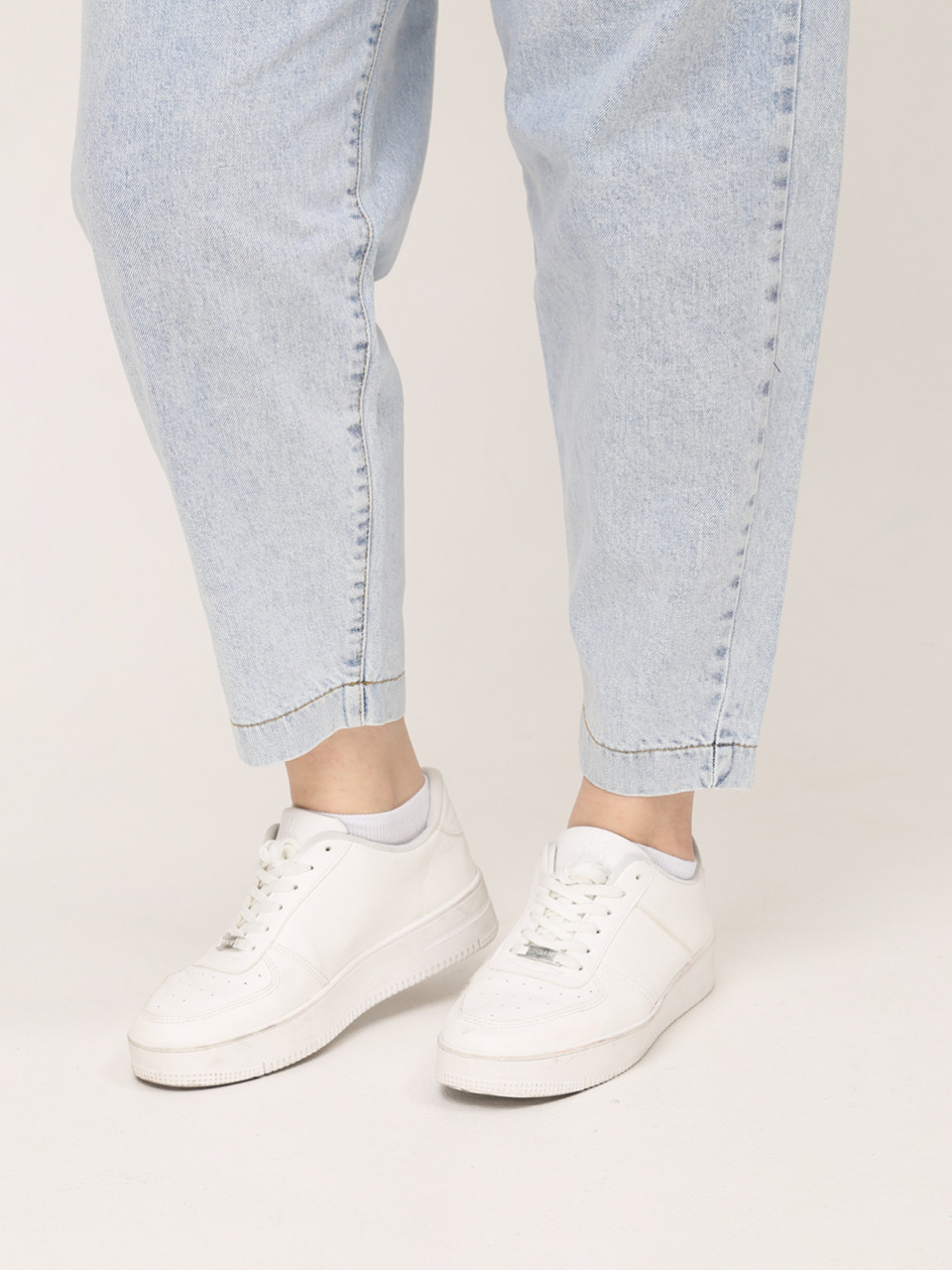 Джинсы бананы женские голубые защипы 2442-755-1