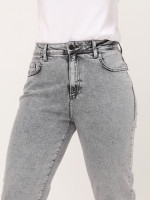 Джинсы женские светло-серые МОМ   2323-723
