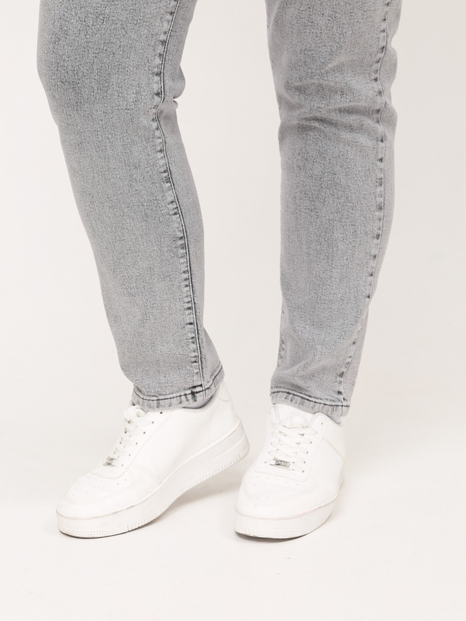 Джинсы женские светло-серые МОМ   2323-723