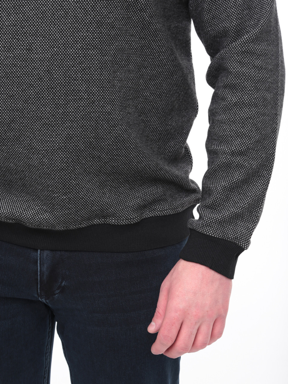 Джемпер чоловічий чорний прямий в крапку 8306-1