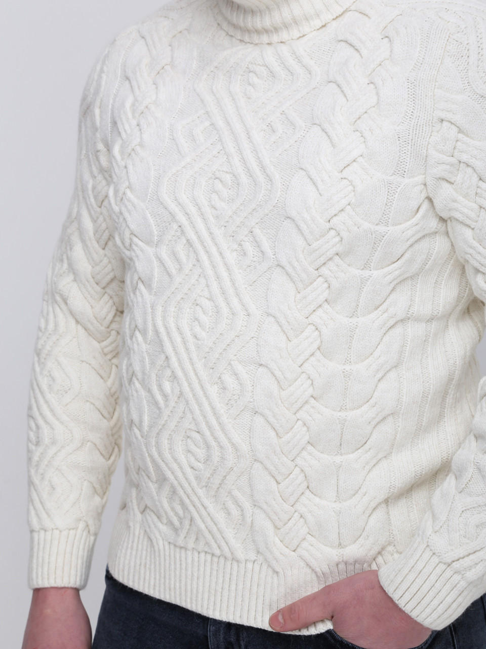 Светр чоловічий молочний теплий з горлом та косами 230-570-1