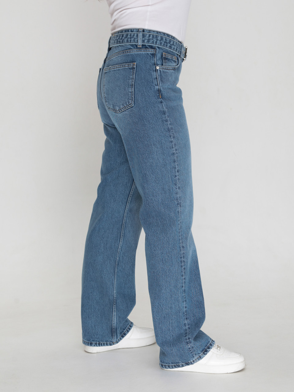 Джинсы женские светло-синие широкие со средней посадкой 3207-020