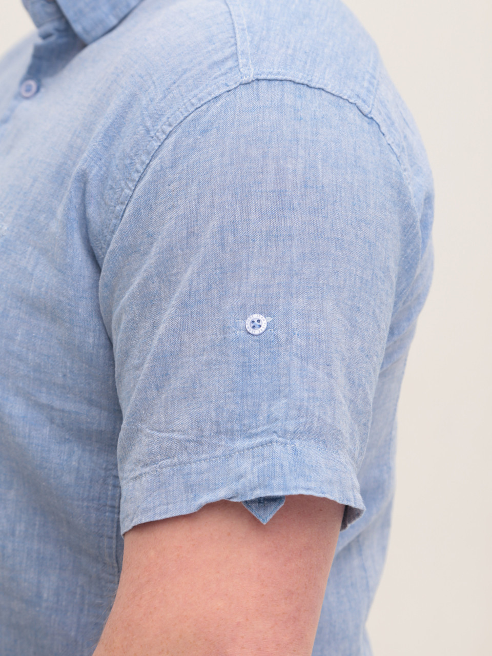 Сорочка чоловіча світло-синя лляна короткий рукав 6503-3