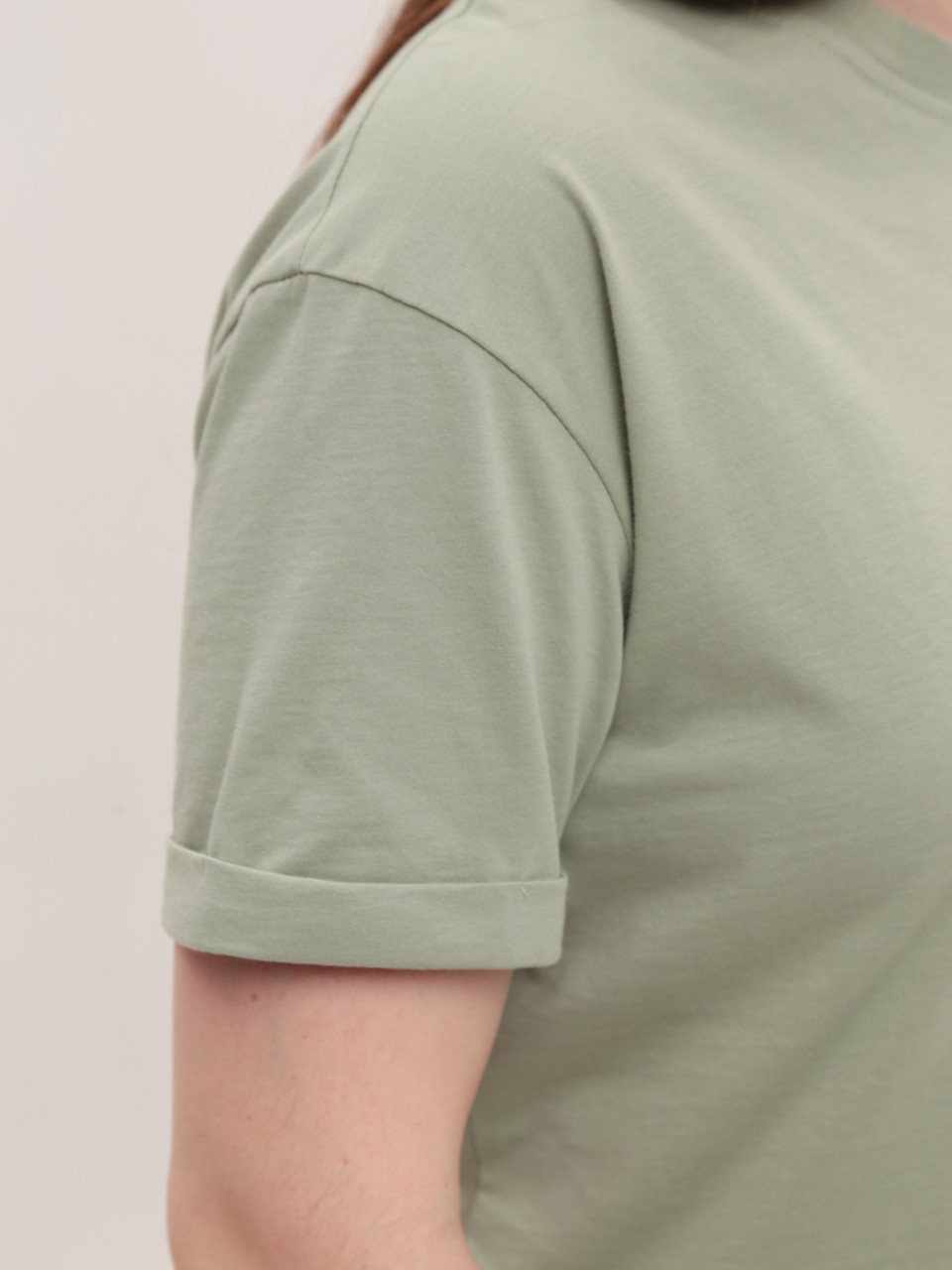 Футболка женская оливковая прямая укороченная W-30-4