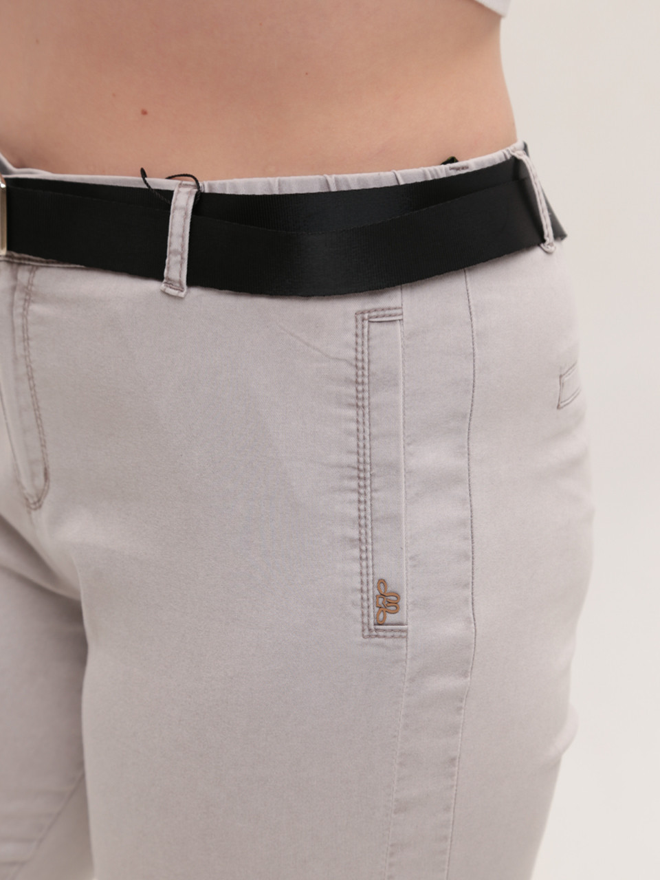 Джинсы женские светло-бежевые МОМ тонкие 10456-1