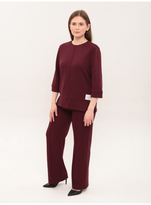 Костюм жіночий бордовий...