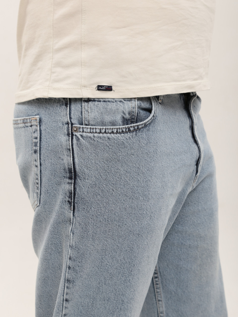 Джинсы мужские светло-голубые трубы с высокой посадкой 3987