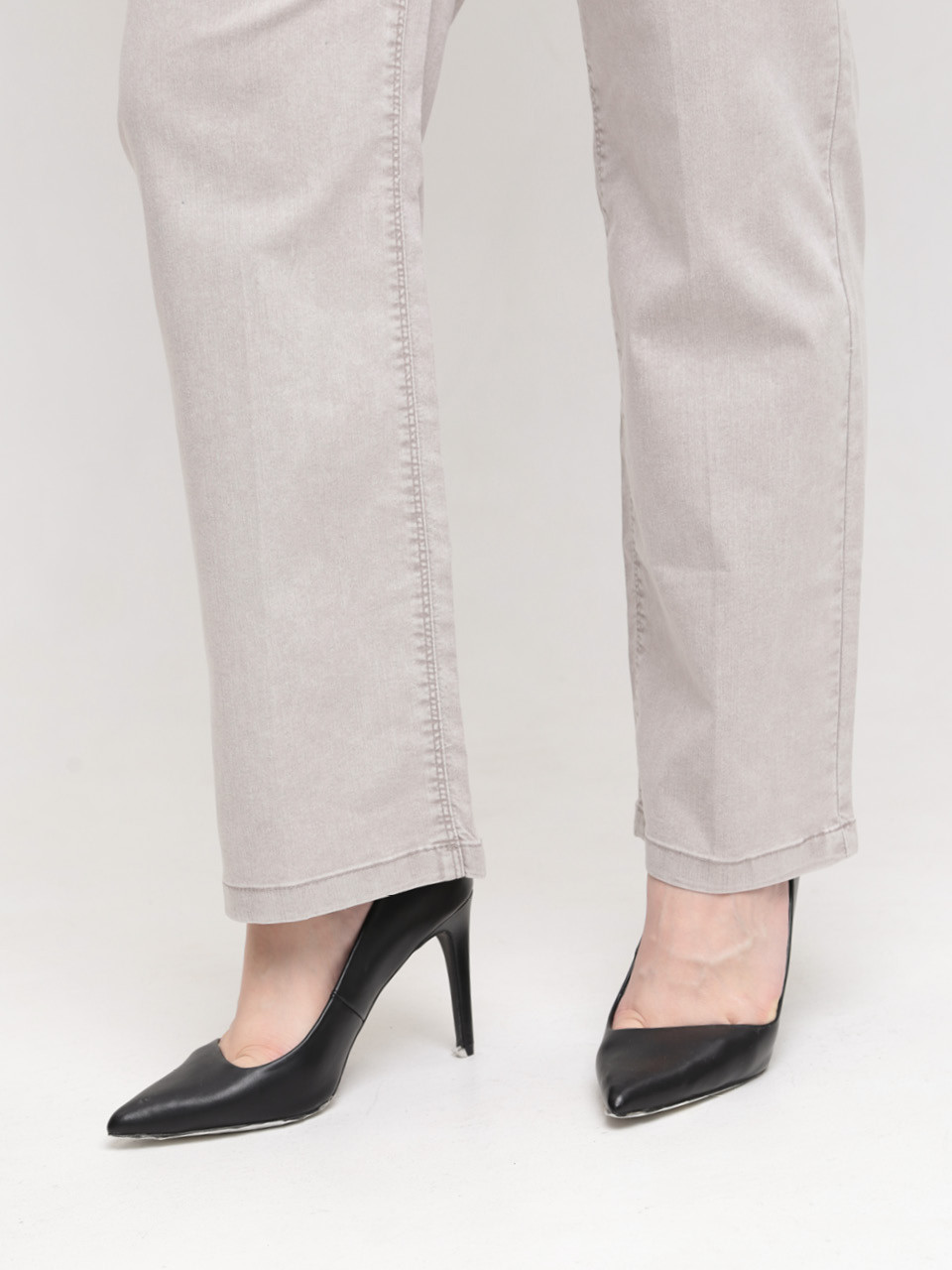 Джинси жіночі прямі світло-бежеві тонкі на резинці 7440-B-1