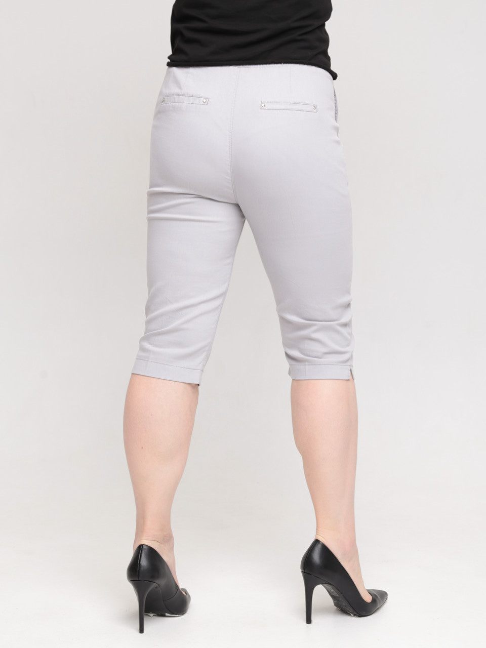 Жіночі шорти світло-сірі бавовняні зі стрейчем 2027-B-1
