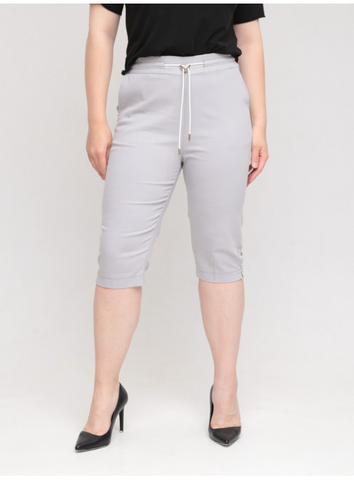 Женские шорты светло-серые...