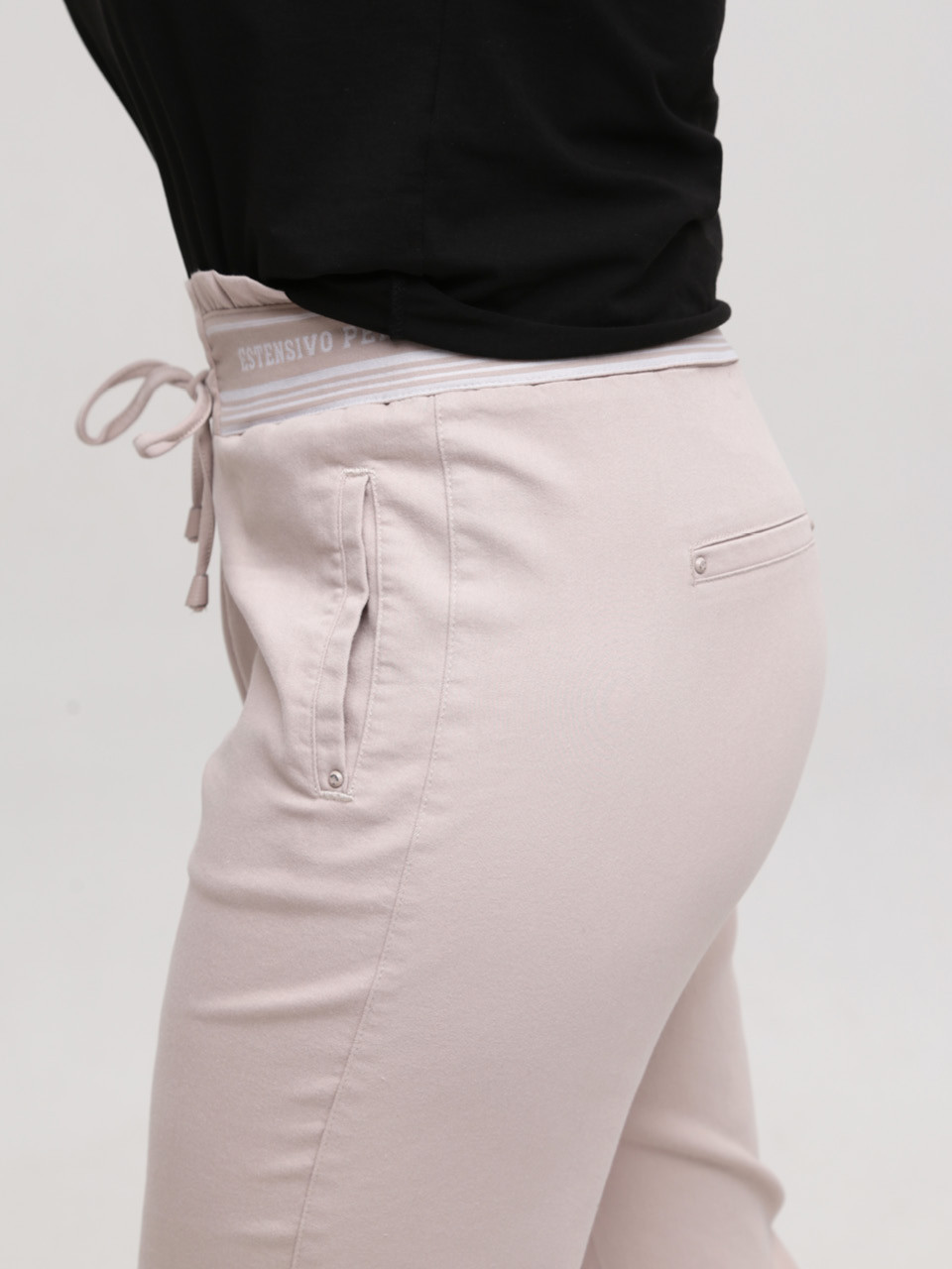 Жіночі шорти світло-бежеві зі стрейчем великий розмір 2025-B-1