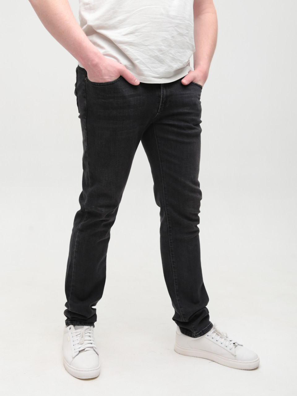 Джинсы мужские черные слим 25555 7290 754