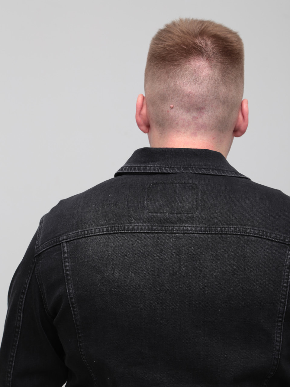 Куртка джинсова чоловіча чорна у великих розмірах 19092-B-6708 472