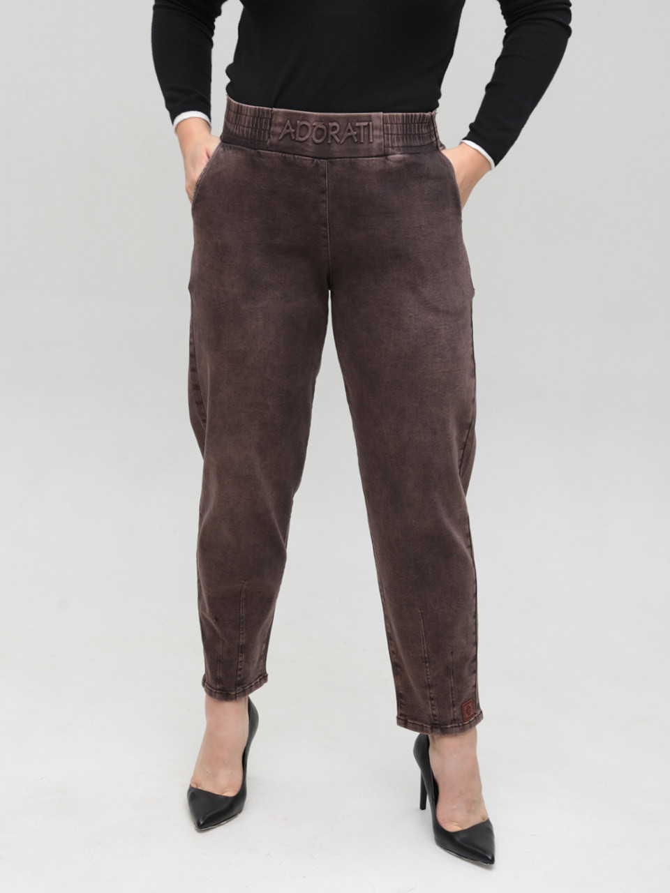 Джинсы женские коричневые бананы с резинкой на поясе 7829-5