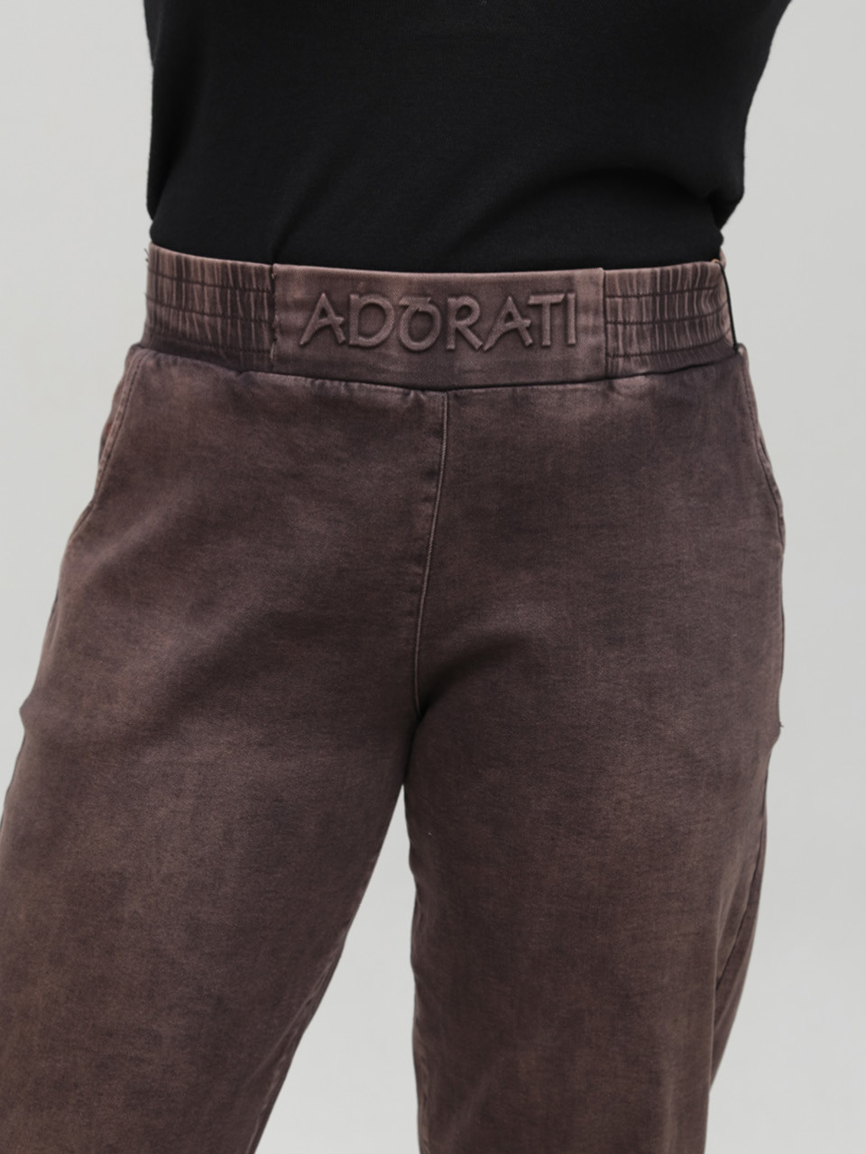 Джинсы женские коричневые бананы с резинкой на поясе 7829-5