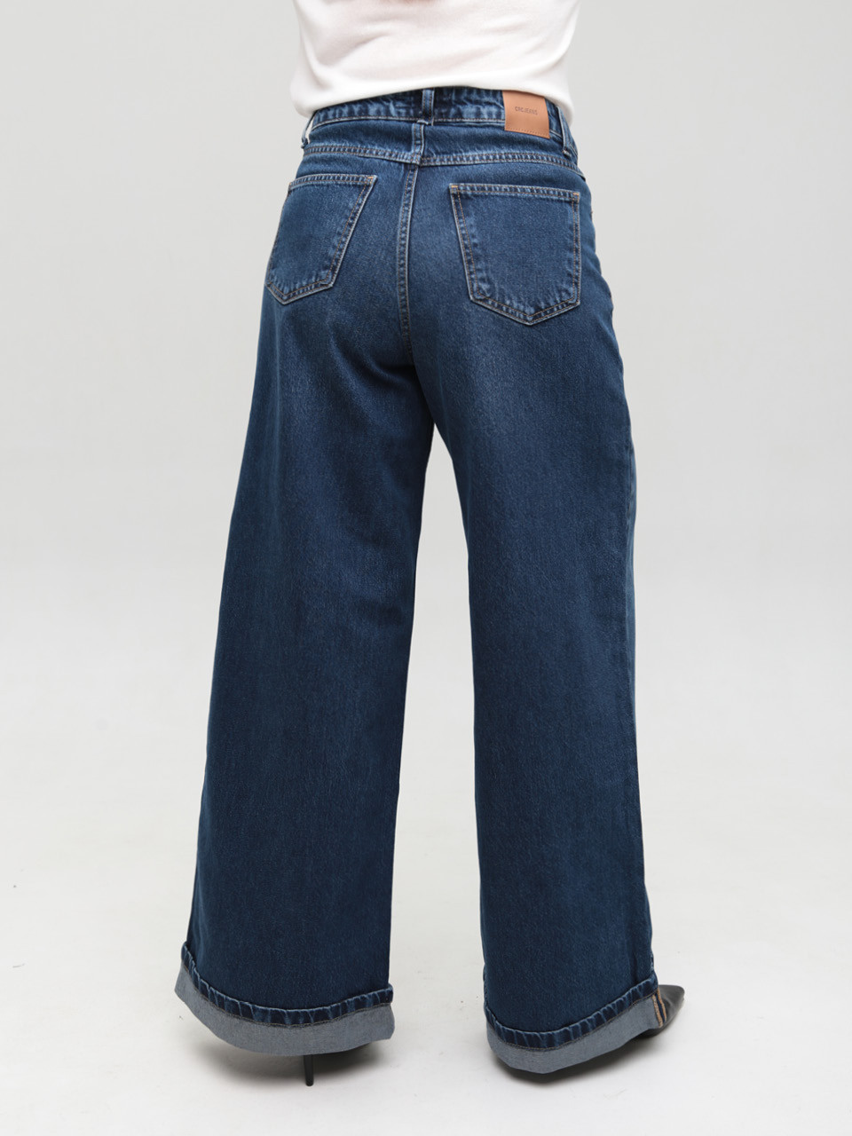 Джинси жіночі сині супер широкі з підворотами 1606