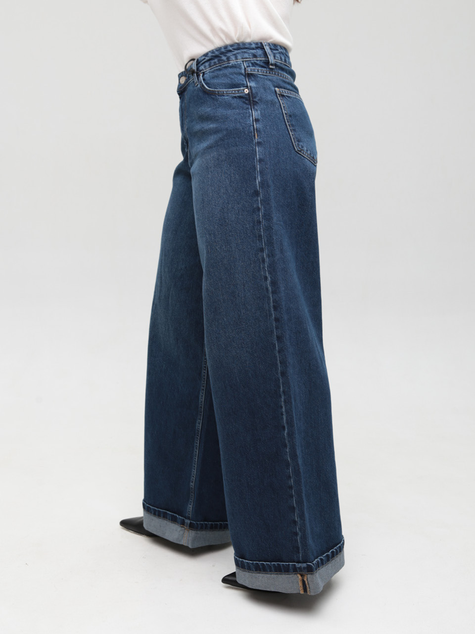 Джинси жіночі сині супер широкі з підворотами 1606