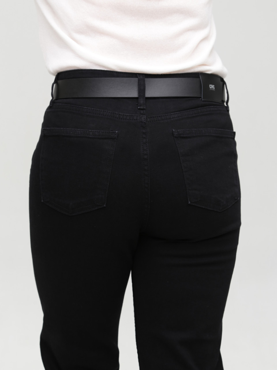 Джинси жіночі чорні прямі МОМ 1622-1-B