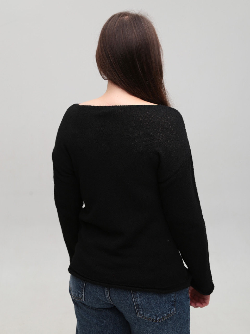 Светр жіночий тонкий чорний прямий 8529-1-Т