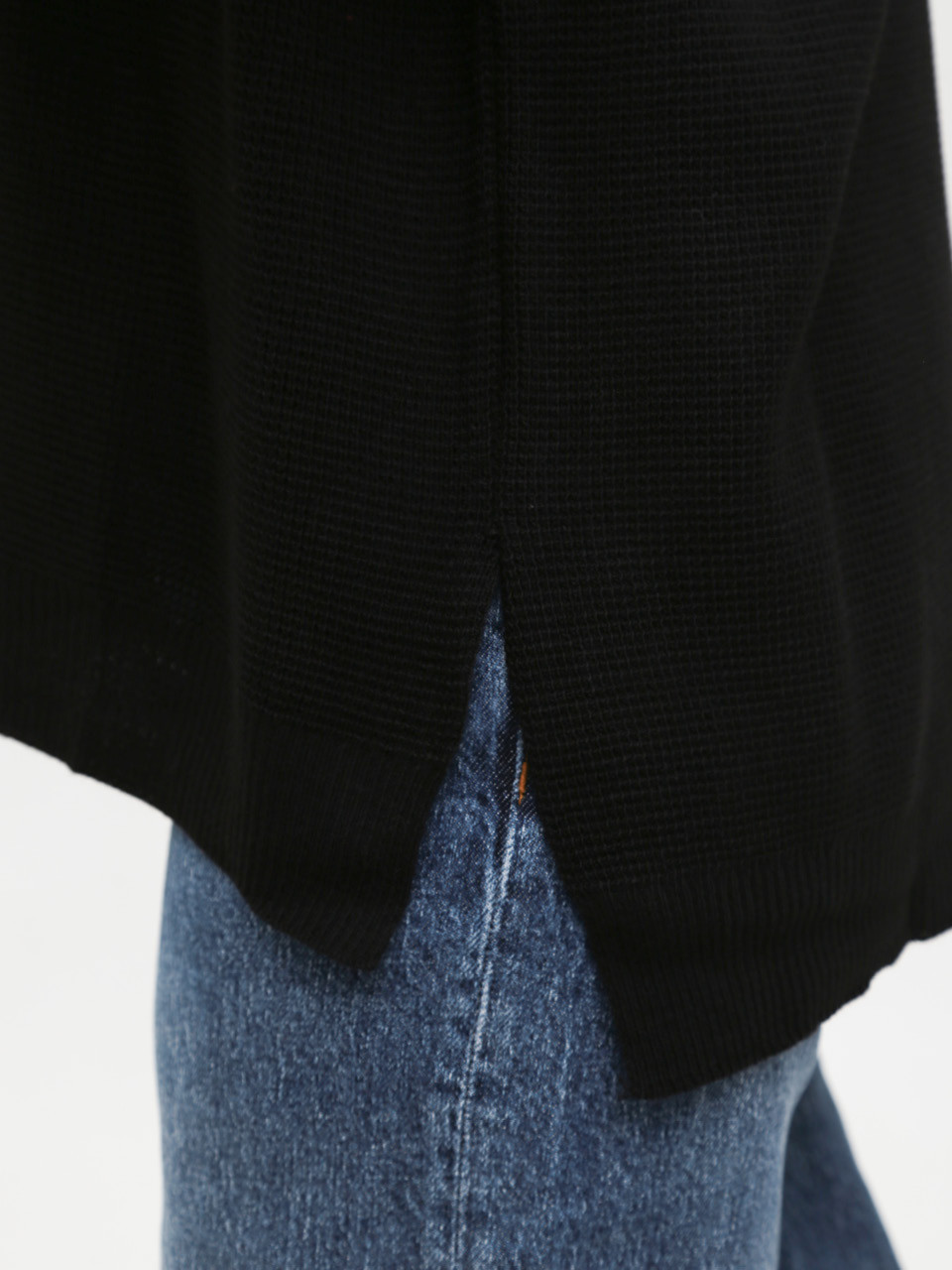 Свитер женский тонкий черный прямой 10884-1-Т