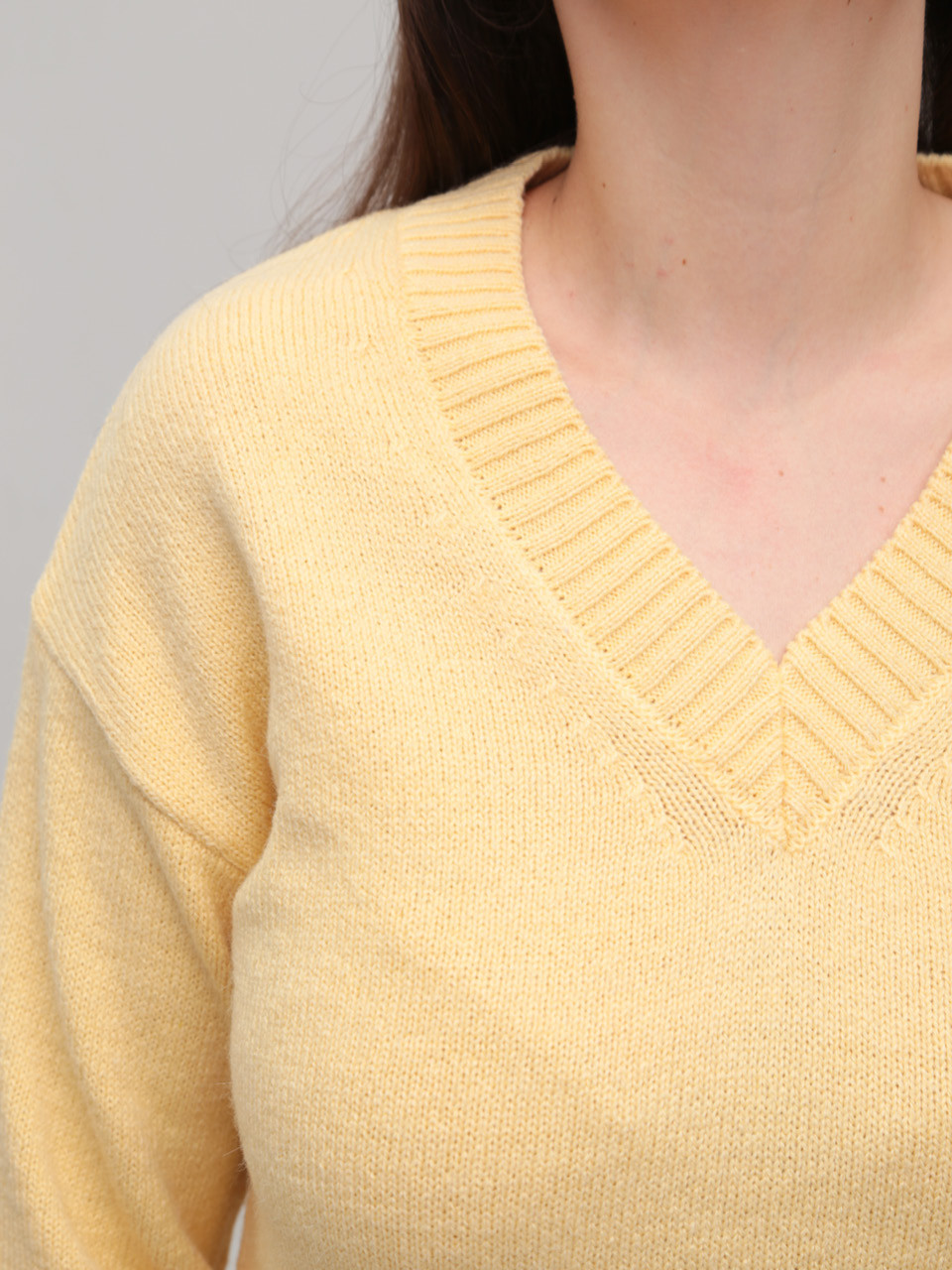 Светр жіночий жовтий теплий з V-подібним вирізом 8553-5-Т-V