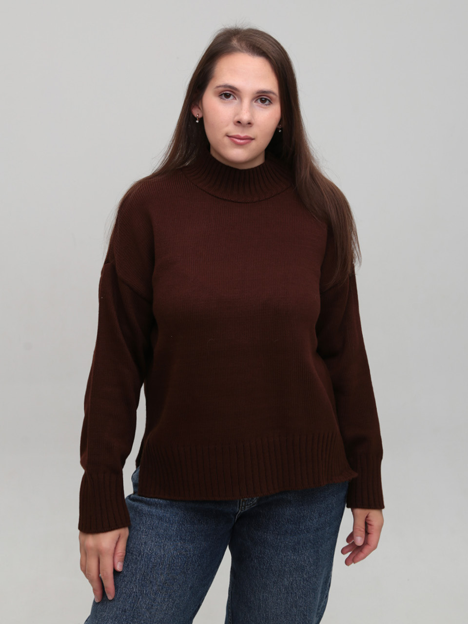 Свитер женский коричневый свободный с горлом 8555-9-Т