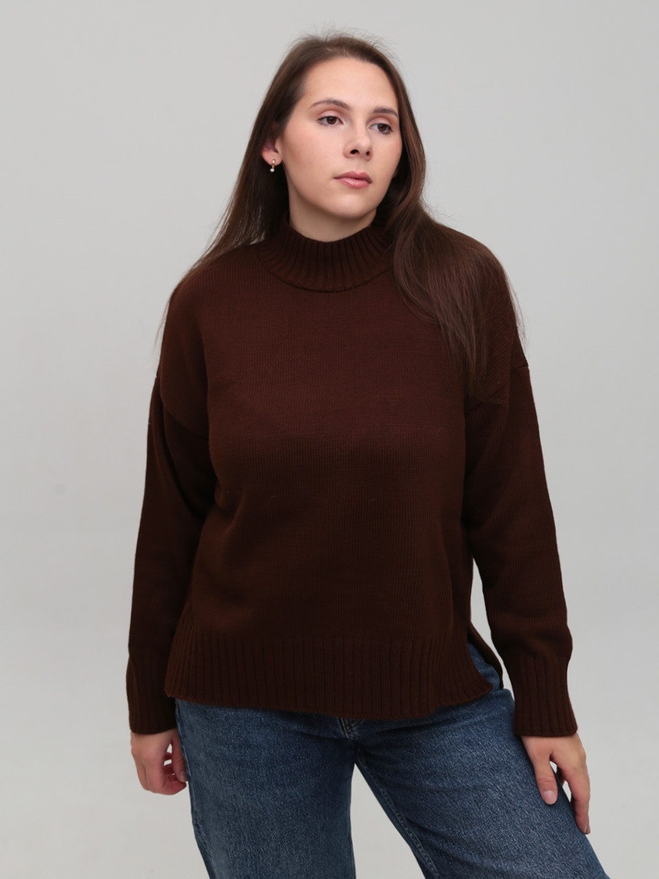 Свитер женский коричневый свободный с горлом 8555-9-Т