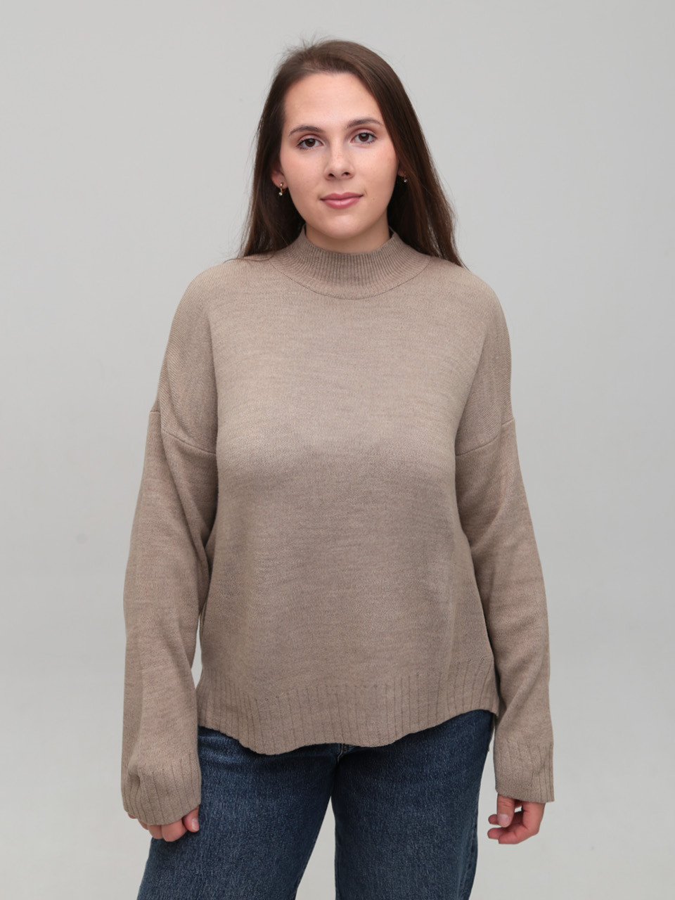 Светр жіночий бежевий вільний з горлом 10866-11