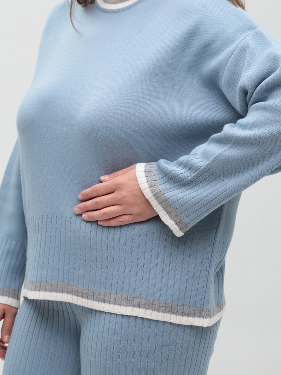 Костюм жіночий в'язаний синій светр із брюками 12227-4