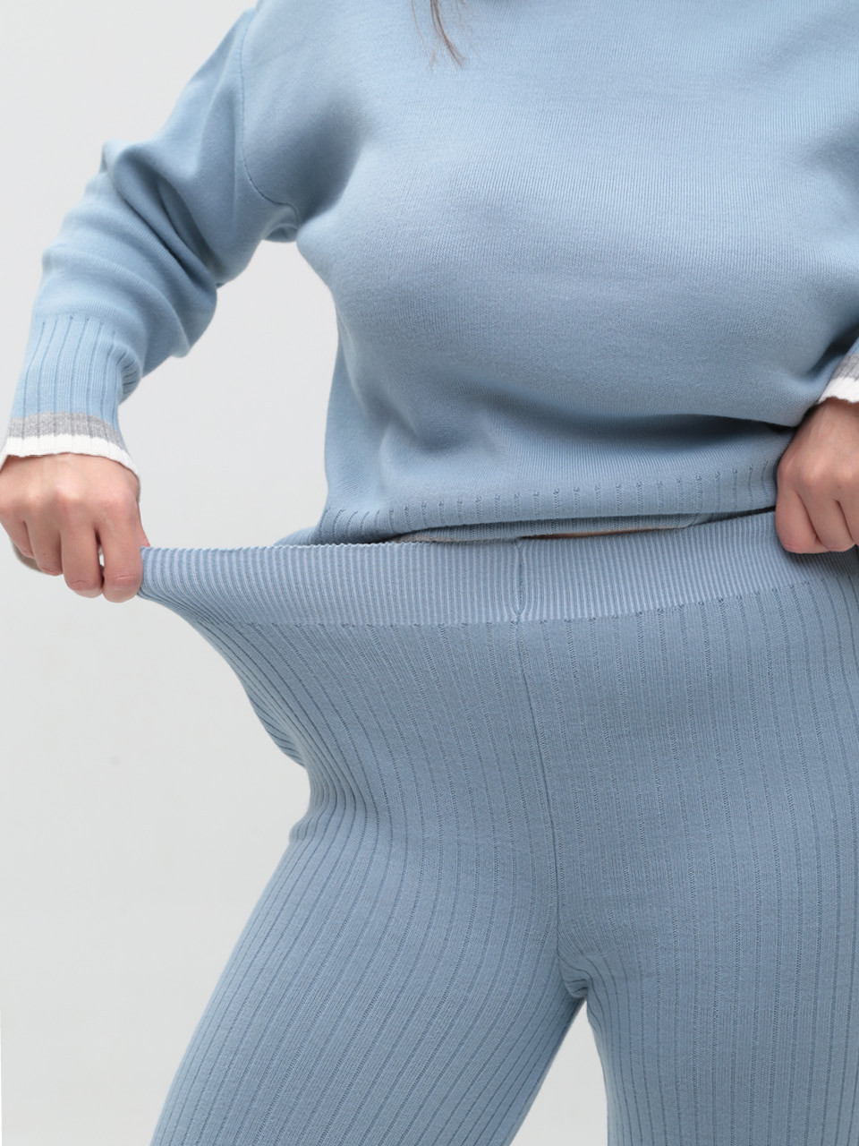 Костюм жіночий в'язаний синій светр із брюками 12227-4