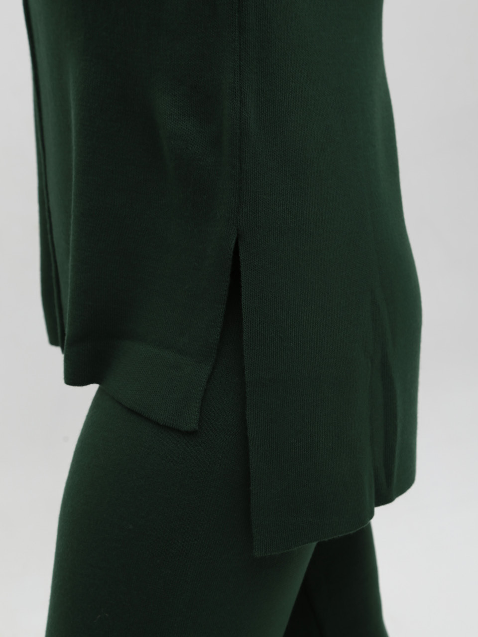 Костюм жіночий в'язаний зелений светр із брюками 10998-17
