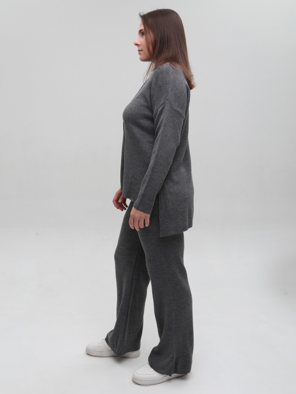 Костюм жіночий в'язаний сірий светр із брюками 10998-3