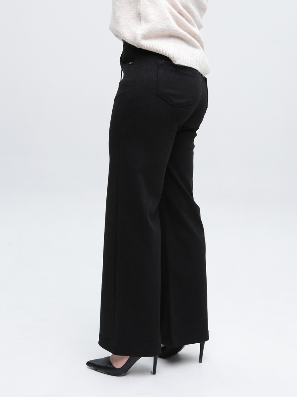 Брюки женские черные широкие теплые на резинке 10642-2