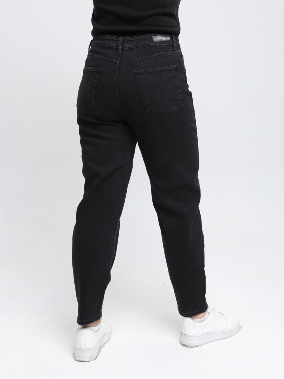 Джинсы женские утепленные черные на флисе МОМ 3256